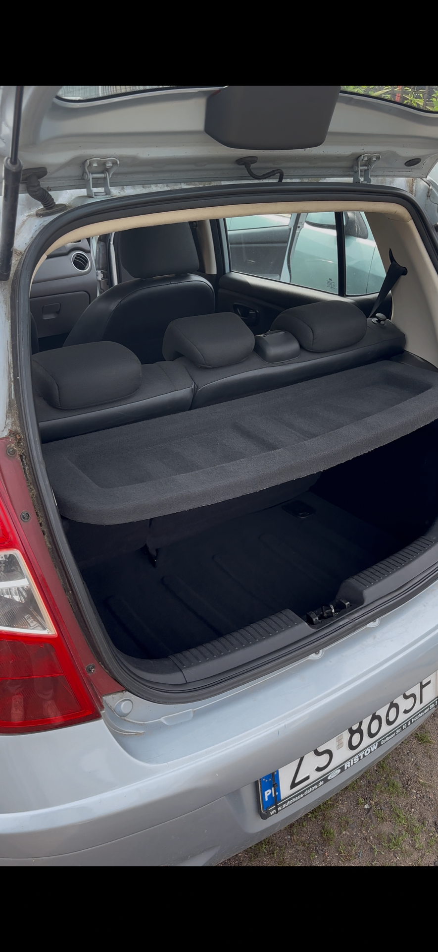 Bagażnik Hyundai i10 po czyszczeniu