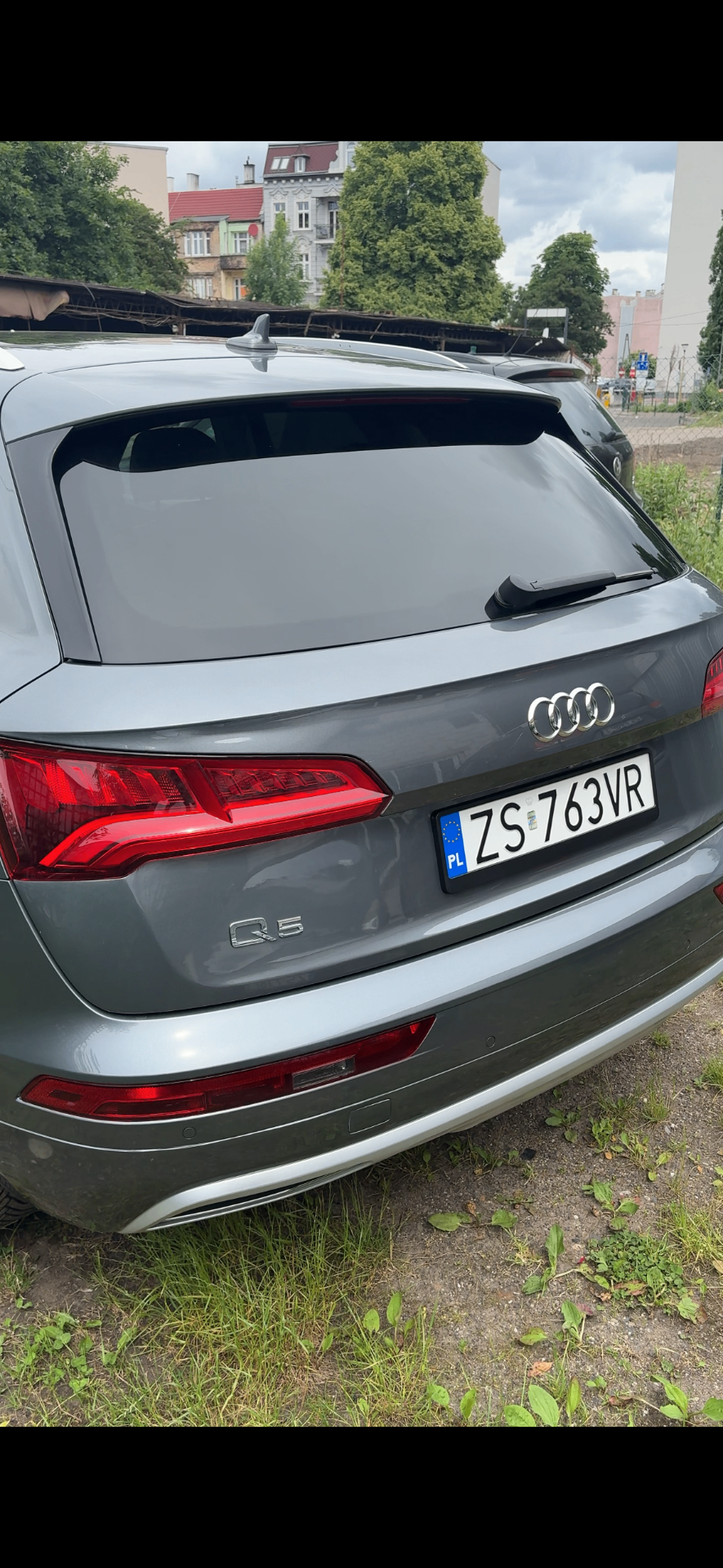 Audi Q5 tył po detailingu, czysty i lśniący